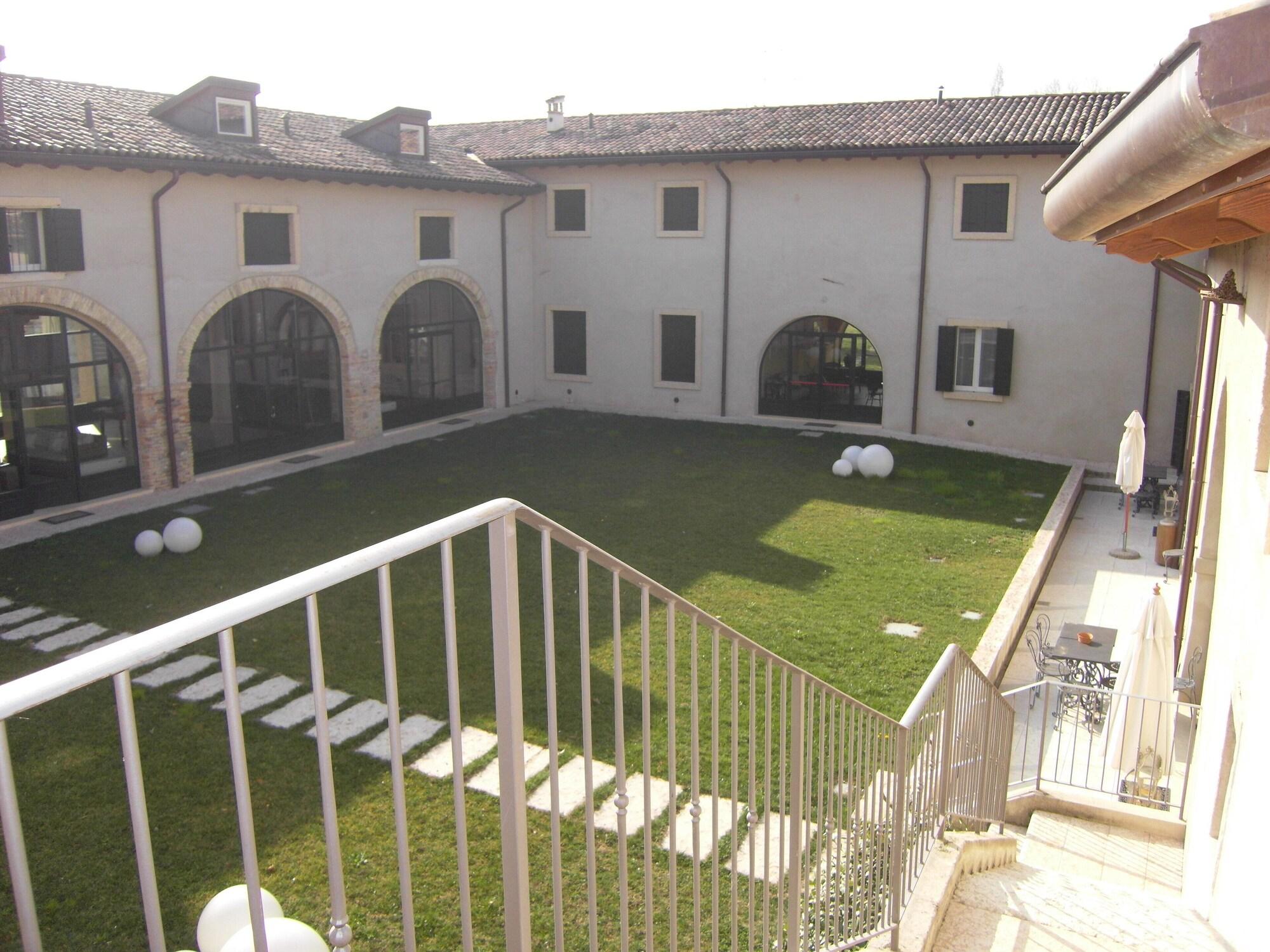 Relais Corte Paradiso بسكييرا ديل غاردا المظهر الخارجي الصورة